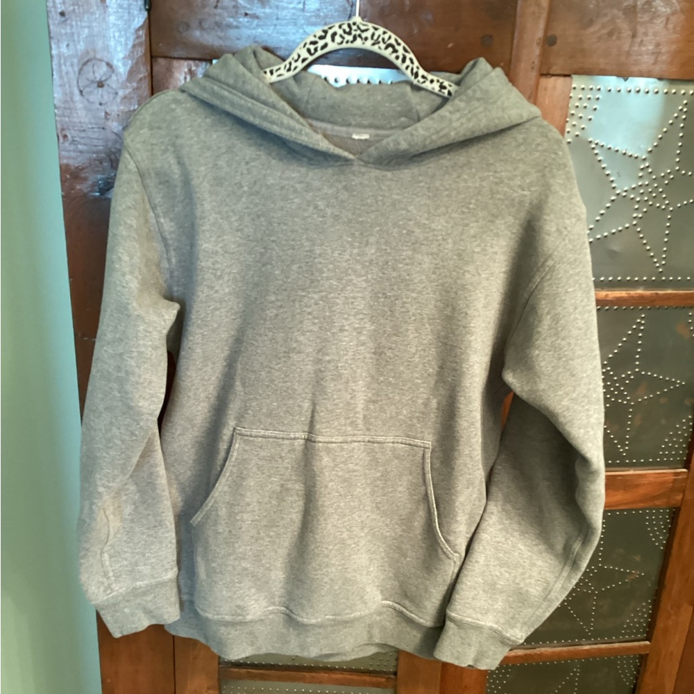 Women’s Lululemon sweatshirt